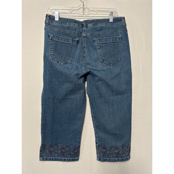 Gloria Vanderbilt Women's Floral Embroidered Capri Jeans Knee Length Size 10 - Picture 9 of 10